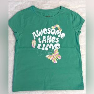 Girls Cat & Jack Graphic Tee. Size (4/5)